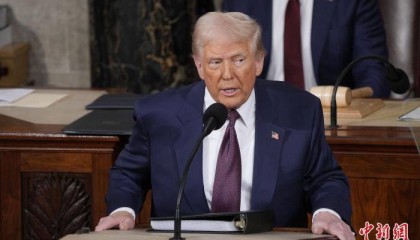 特朗普：美国上个月通过关税赚了250亿美元